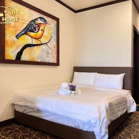 Riviera Hotel By Owner Malacca Екстер'єр фото